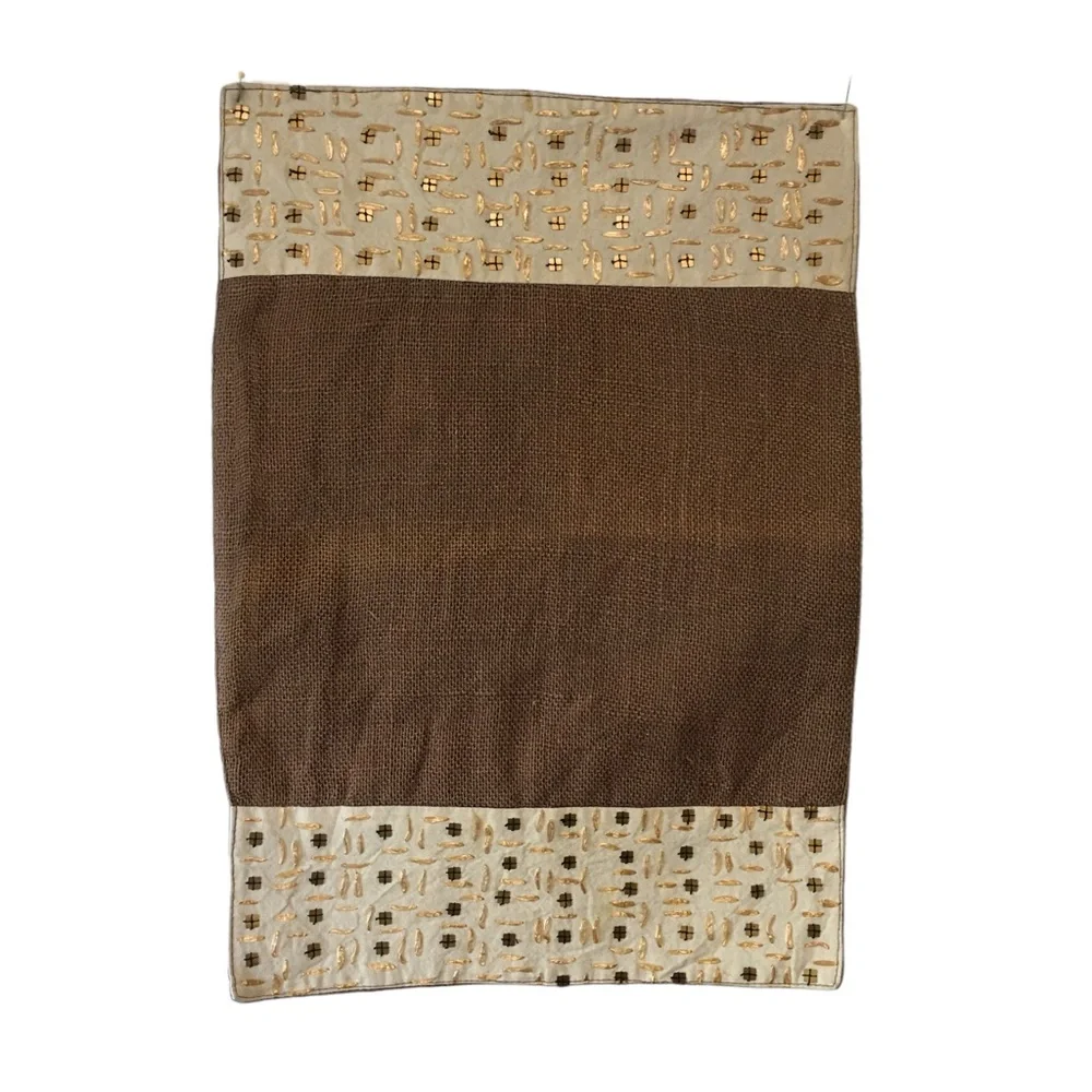Sea Shell Finger Tip Towel 12.5” X 18”